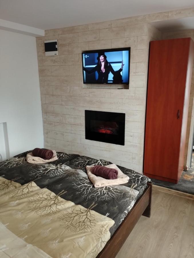 Семейна Къща Лазарови Saparewa Banja Exterior foto